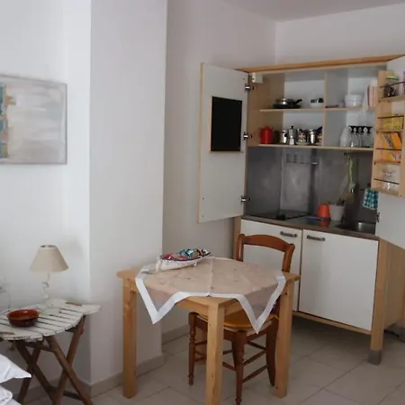 Chez Tamara With Private Parking And Air Conditioned Διαμέρισμα