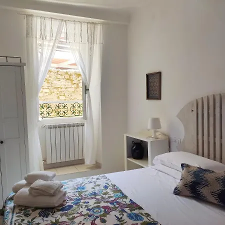 Chez Tamara With Private Parking And Air Conditioned Διαμέρισμα